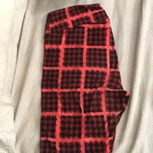 TC LuLaRoe leggings!!